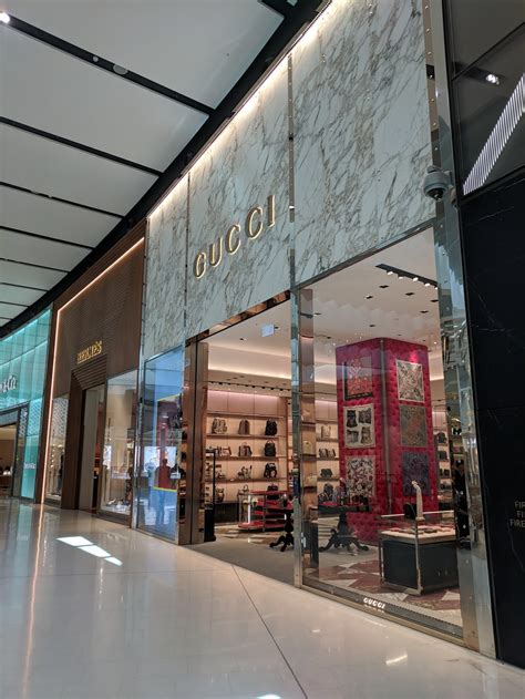 is gucci cheaper at sydney airport|gucci mascot sydney airport.